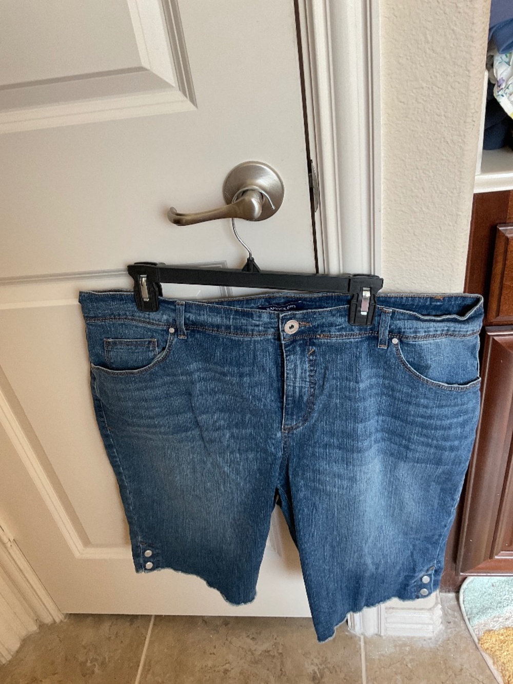 BANDOLINO Jean Shorts 18w
